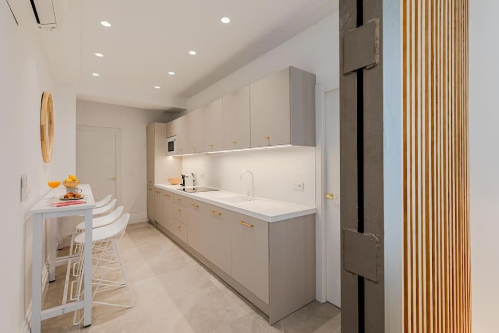 Isg O'donnell 2-3-free Parking * Seville